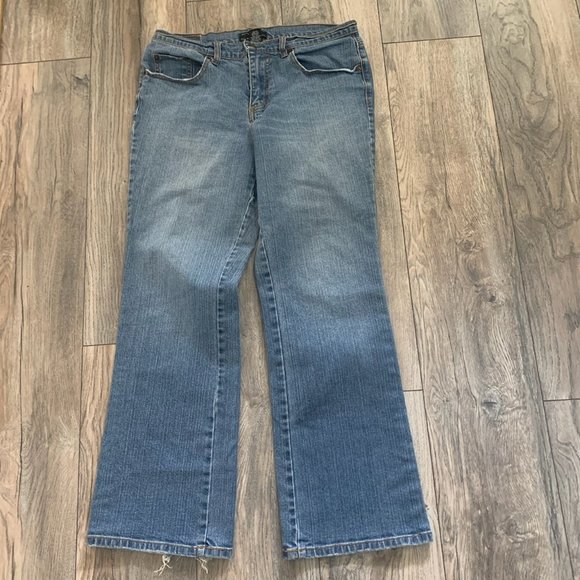 NEW YORK & COMPANY BOOT CUT JEANS 12 PETITE-NICE! - Picture 1 of 13